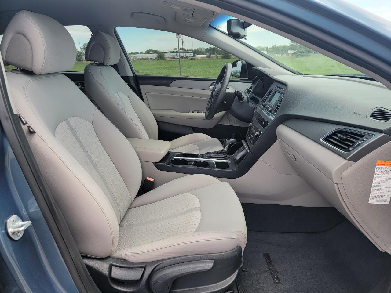 Hyundai Sonata Hybrid 4dr Sdn SE 2016