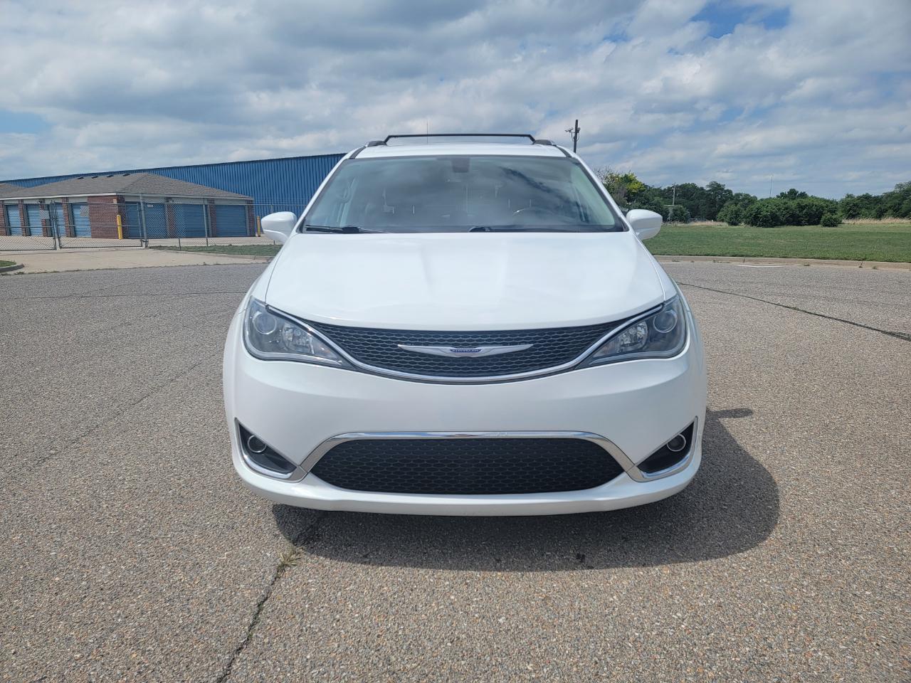 Chrysler Pacifica Touring L FWD 2020