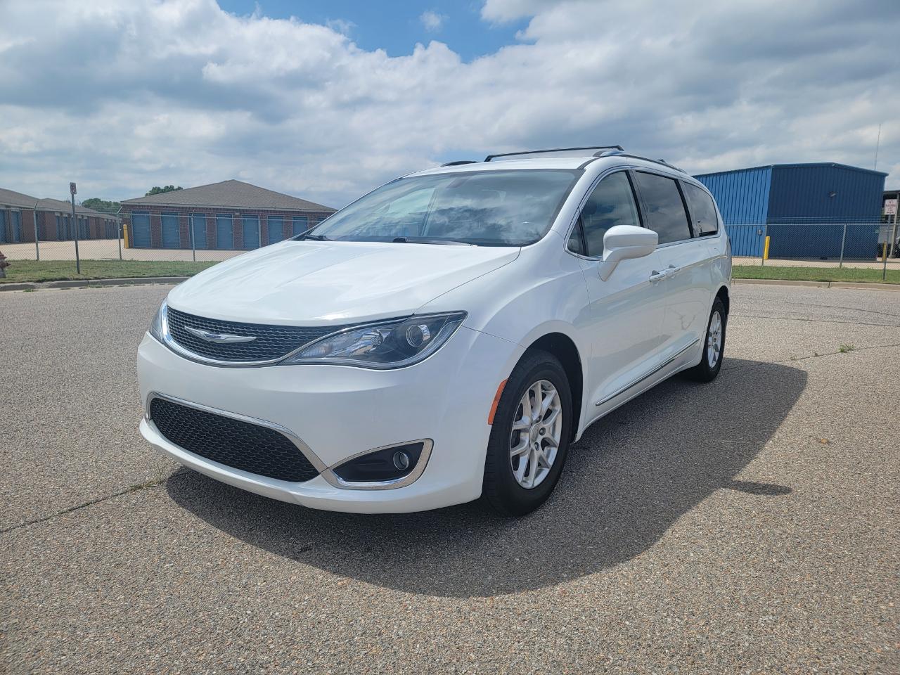 Chrysler Pacifica Touring L FWD 2020