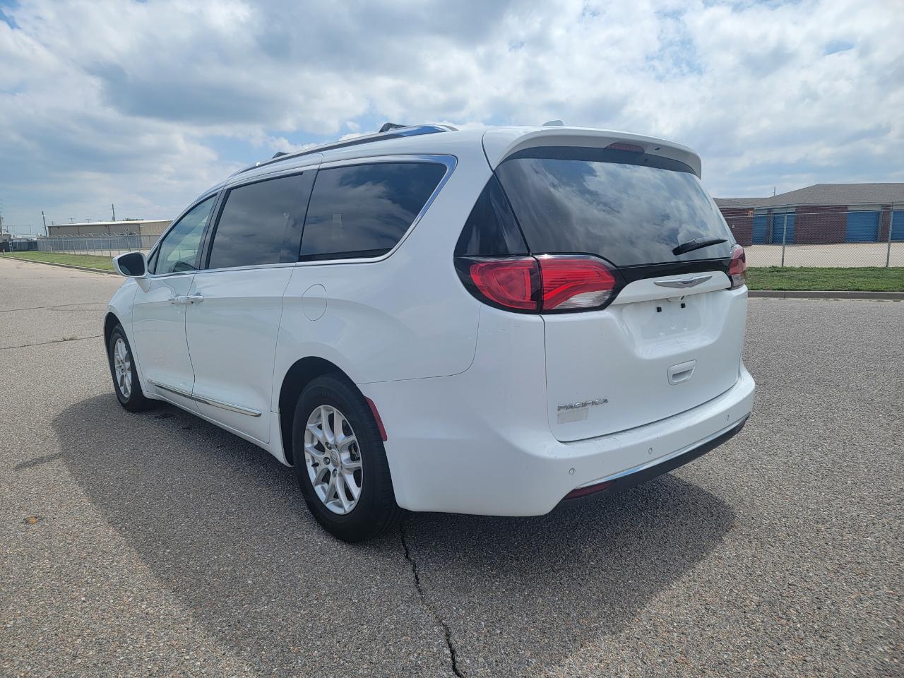 Chrysler Pacifica Touring L FWD 2020