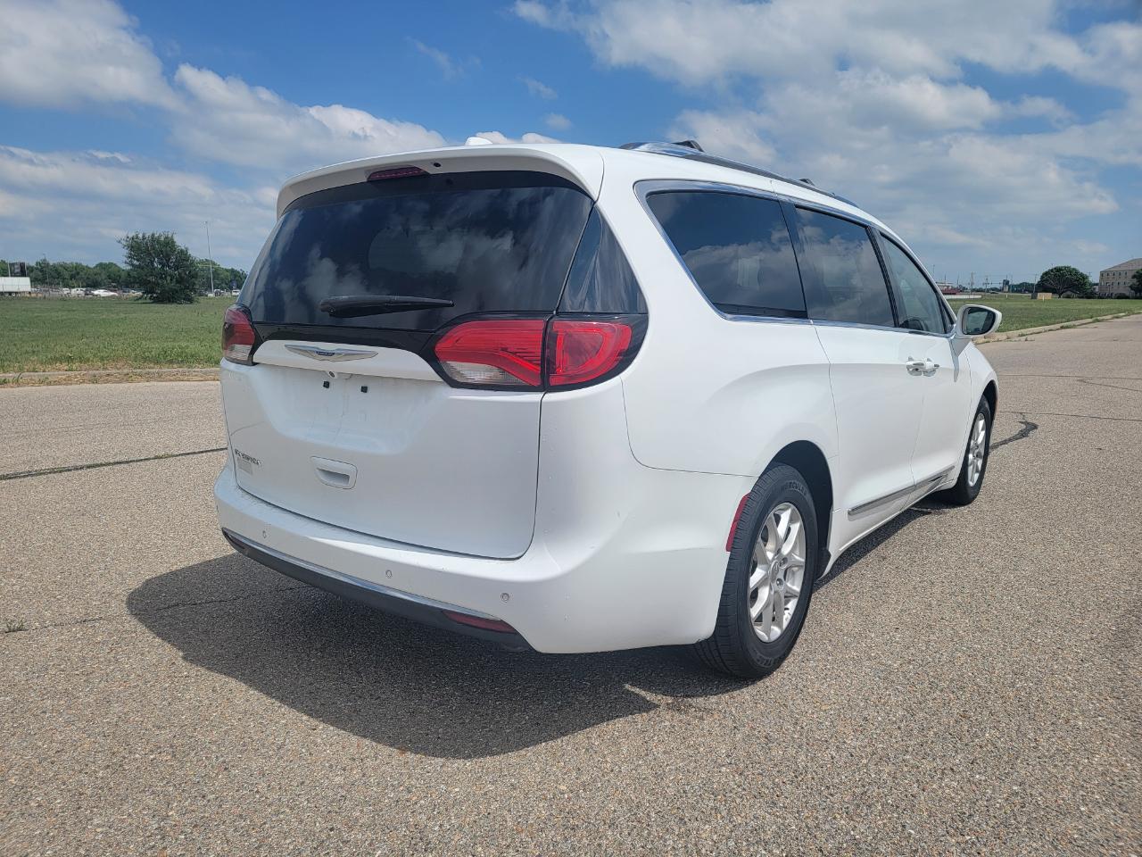 Chrysler Pacifica Touring L FWD 2020