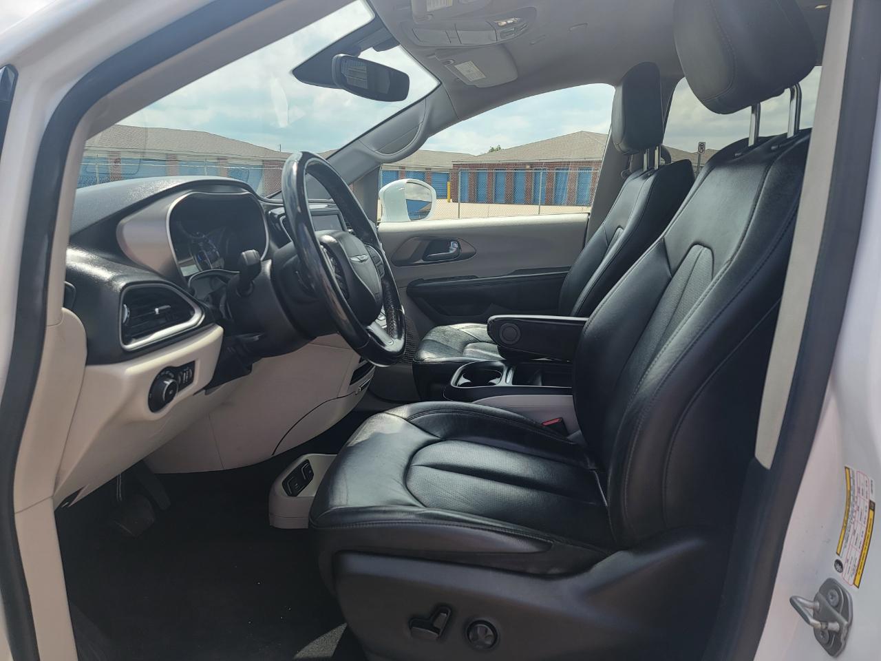 Chrysler Pacifica Touring L FWD 2020