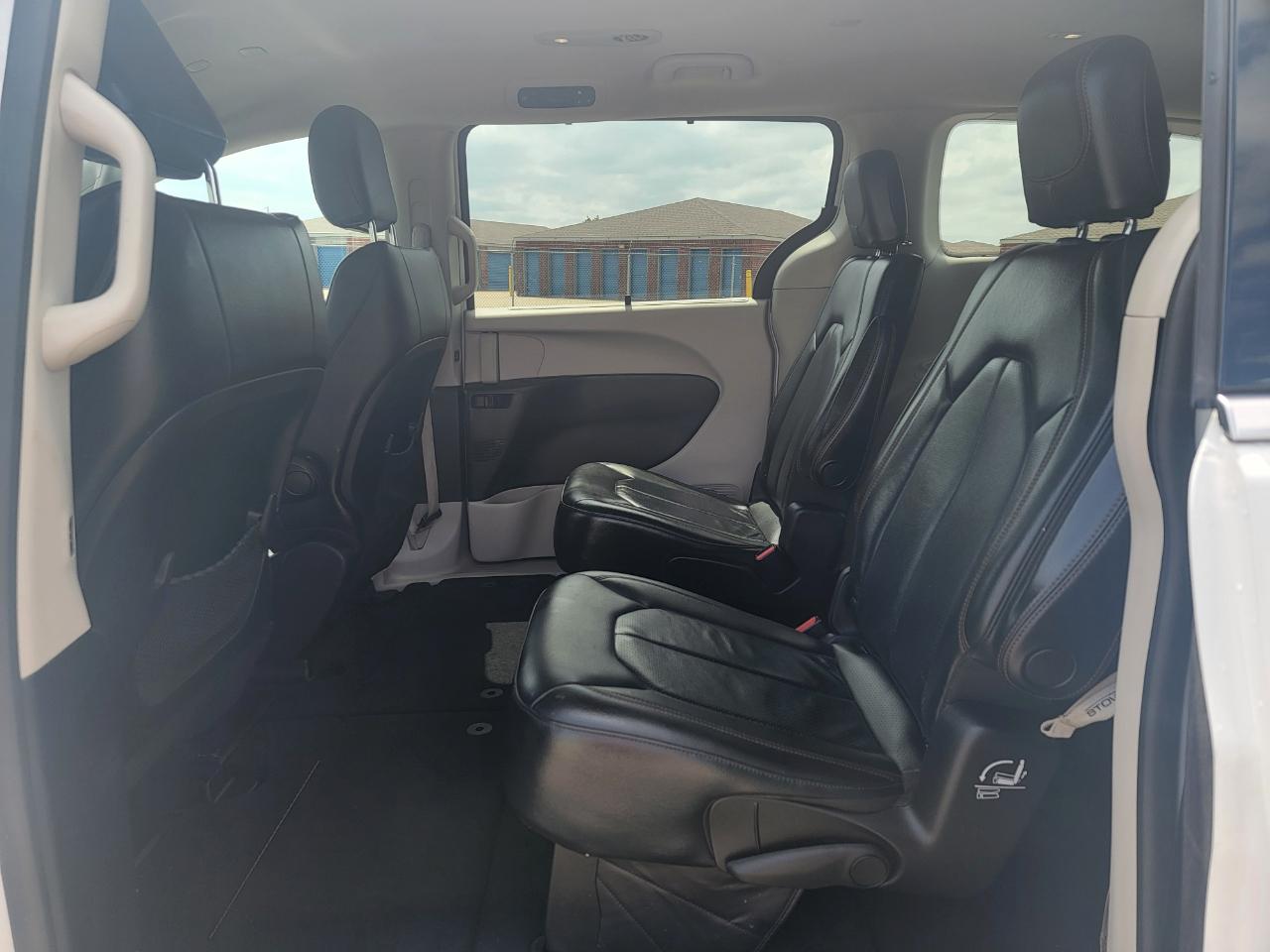 Chrysler Pacifica Touring L FWD 2020