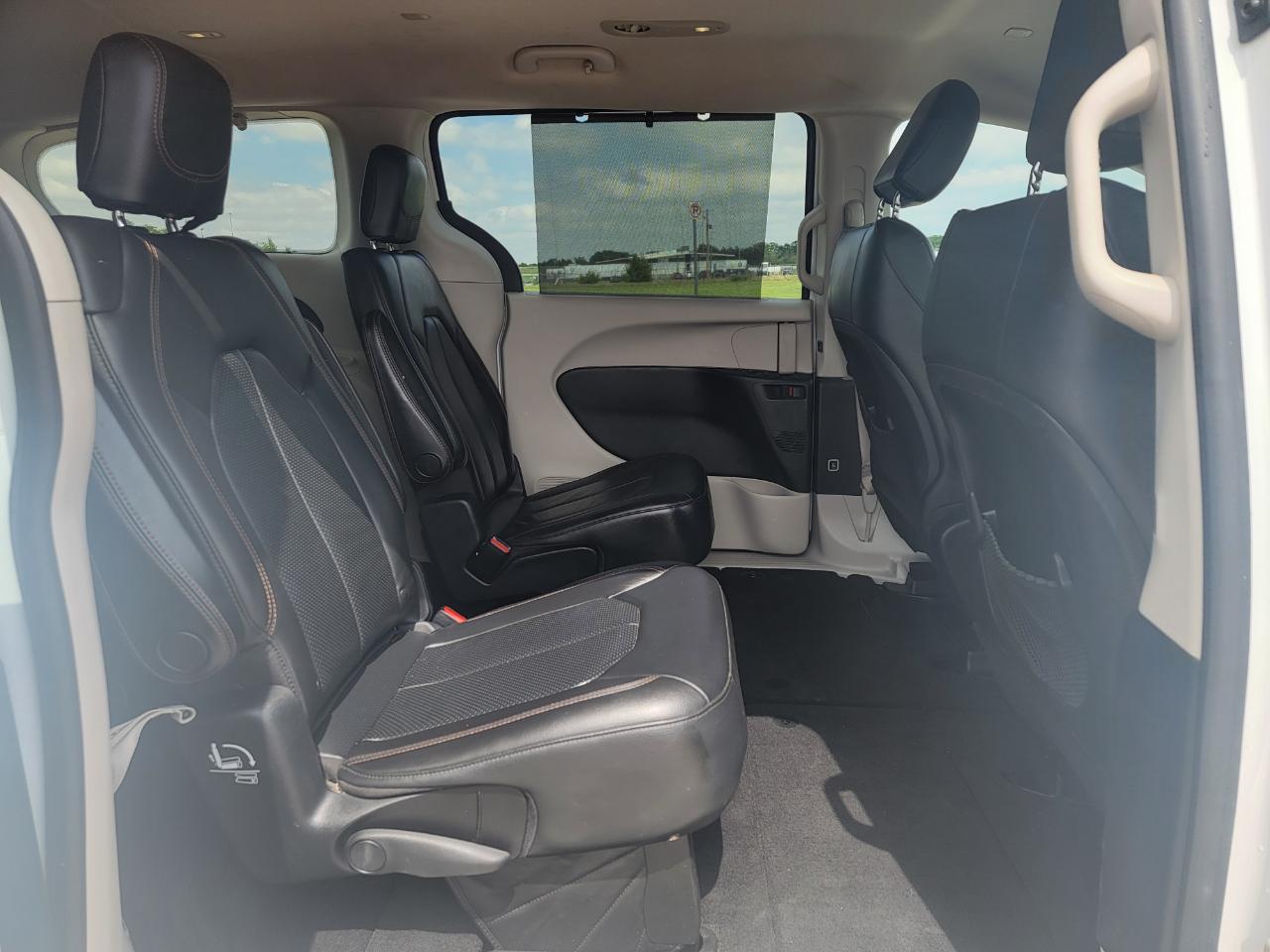 Chrysler Pacifica Touring L FWD 2020