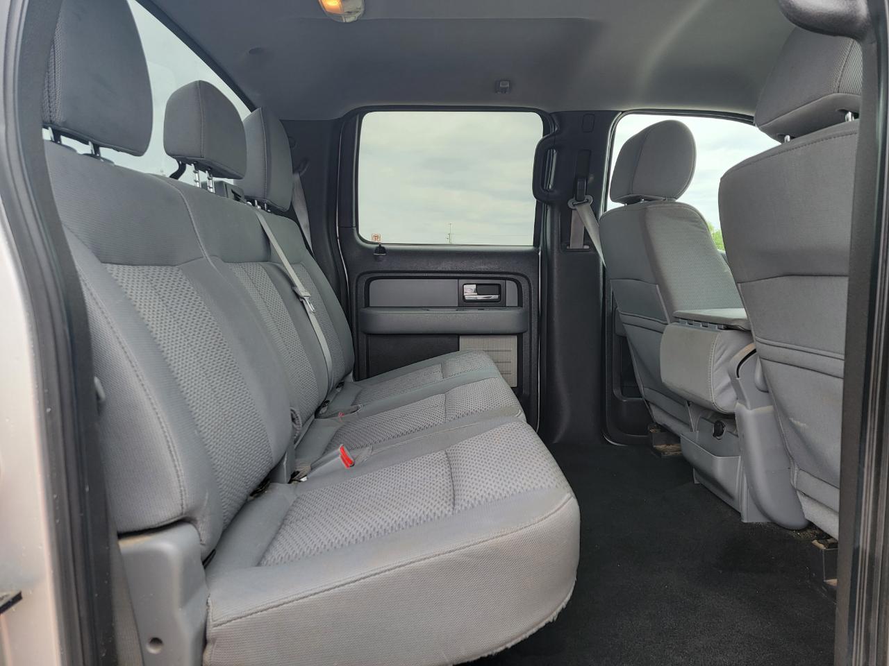 Ford F-150 4WD SuperCrew 145" Platinum 2012