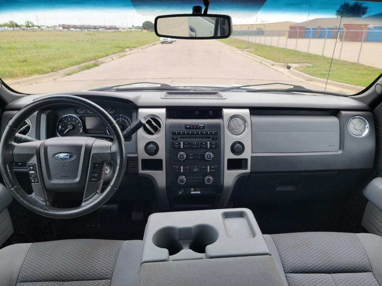 Ford F-150 4WD SuperCrew 145" Platinum 2012