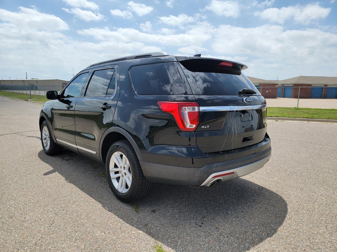 Ford Explorer XLT FWD 2017