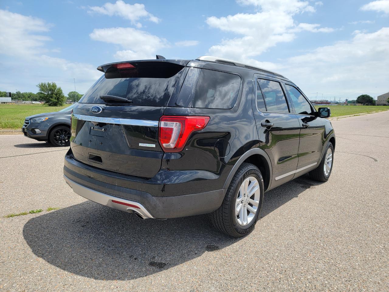 Ford Explorer XLT FWD 2017