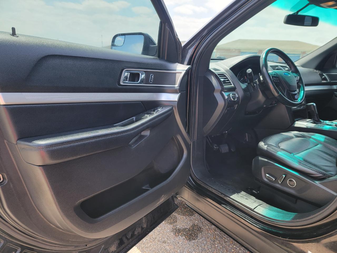 Ford Explorer XLT FWD 2017