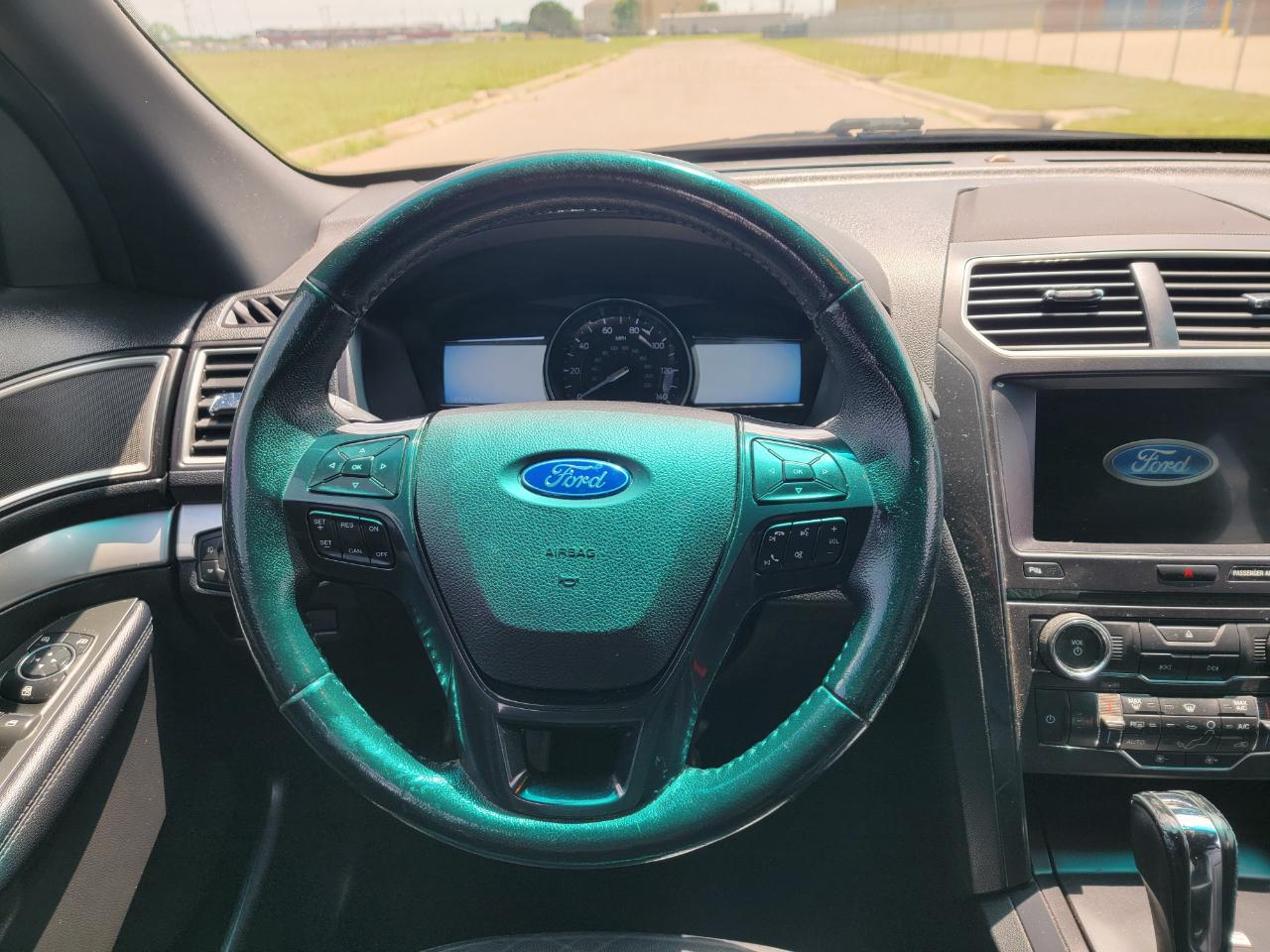 Ford Explorer XLT FWD 2017