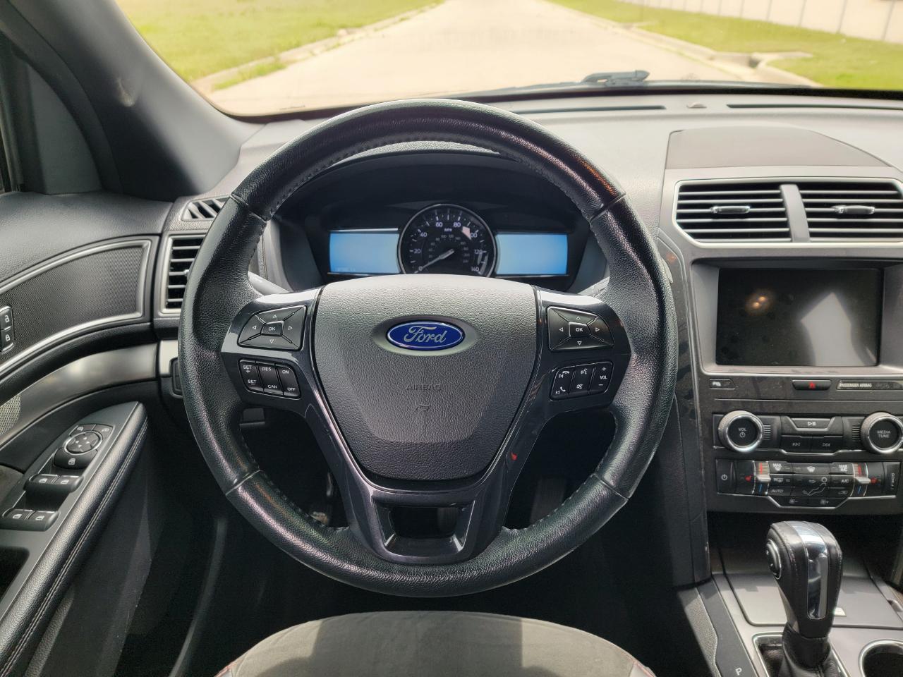 Ford Explorer XLT FWD 2018