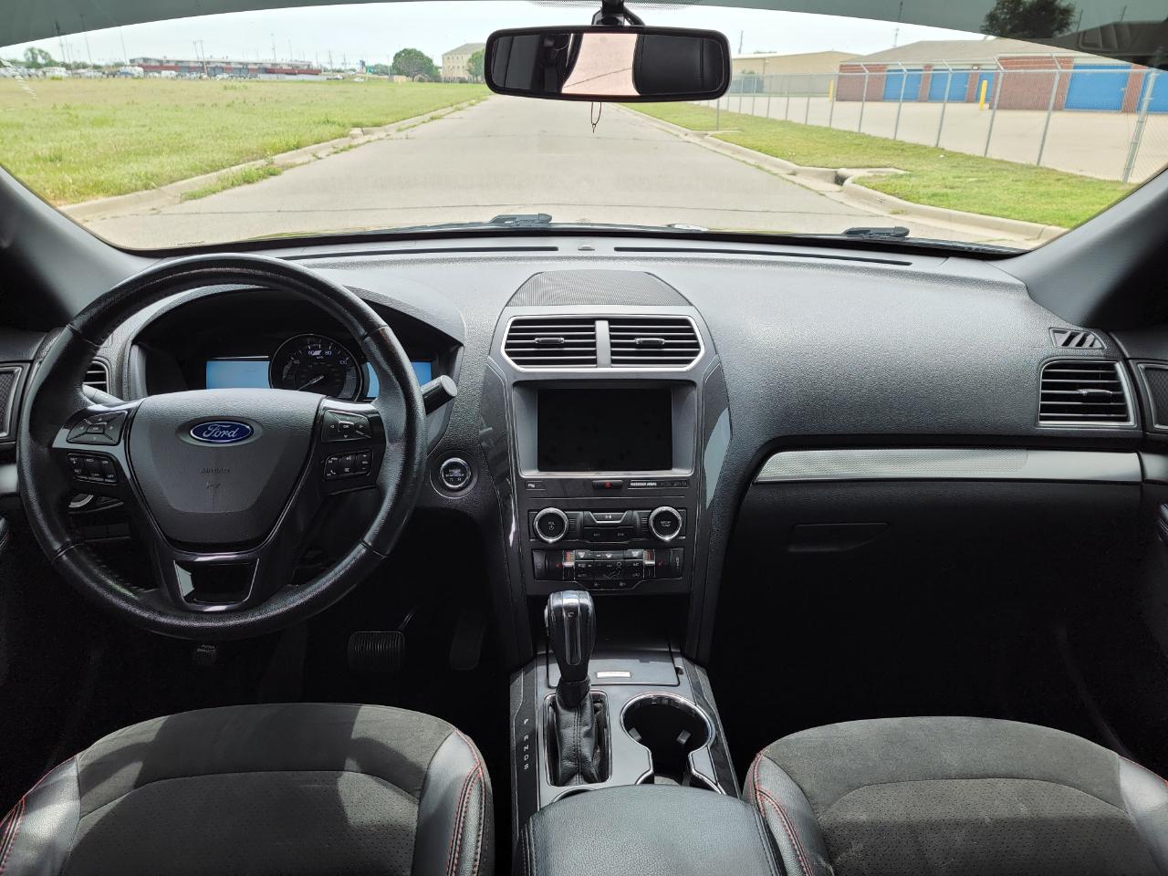 Ford Explorer XLT FWD 2018