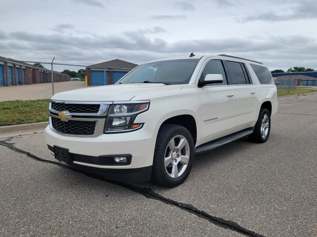 Chevrolet Suburban 2WD 4dr LT 2015