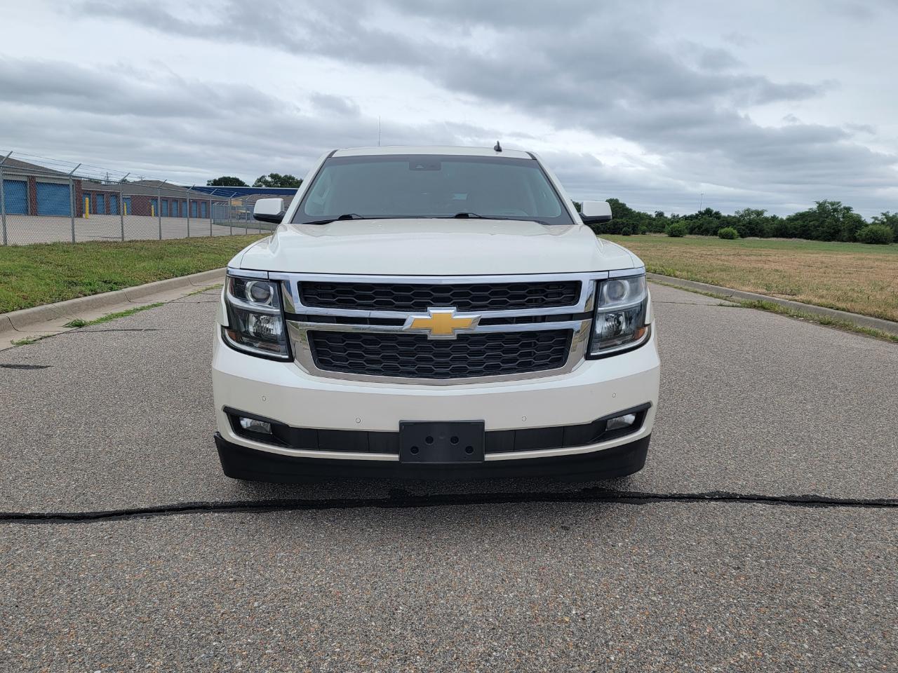Chevrolet Suburban 2WD 4dr LT 2015
