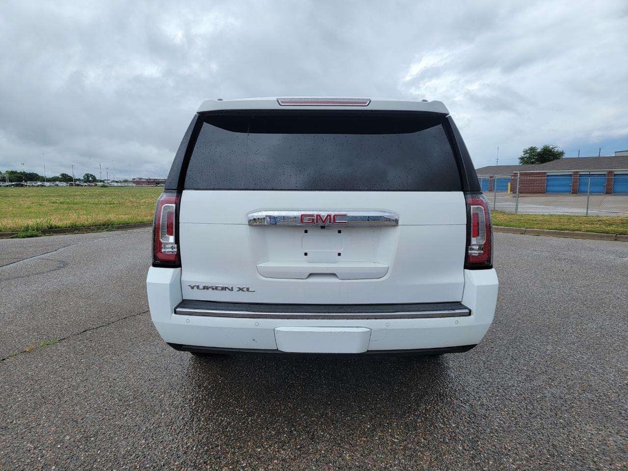 GMC Yukon XL 2WD 4dr Denali 2016