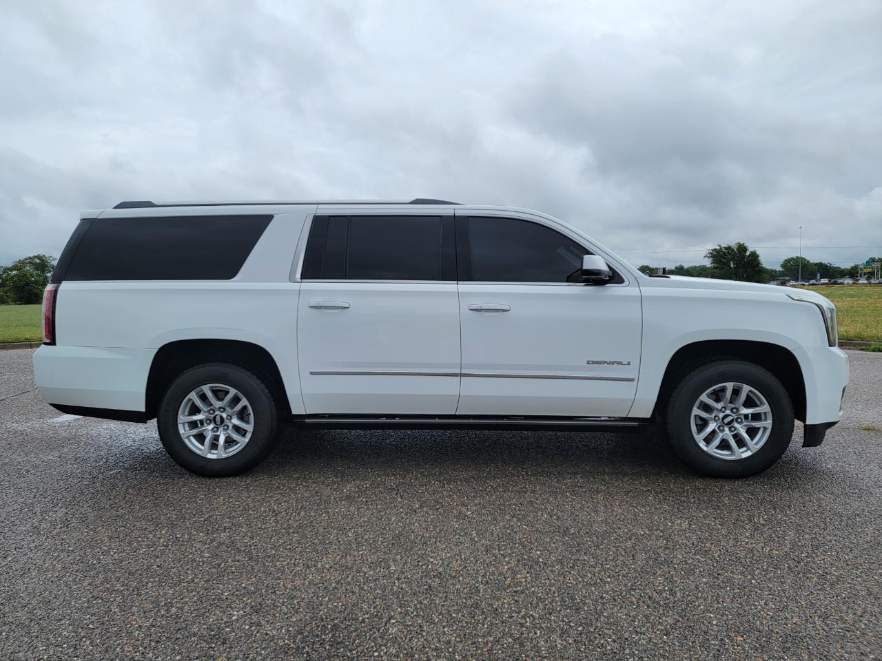 GMC Yukon XL 2WD 4dr Denali 2016