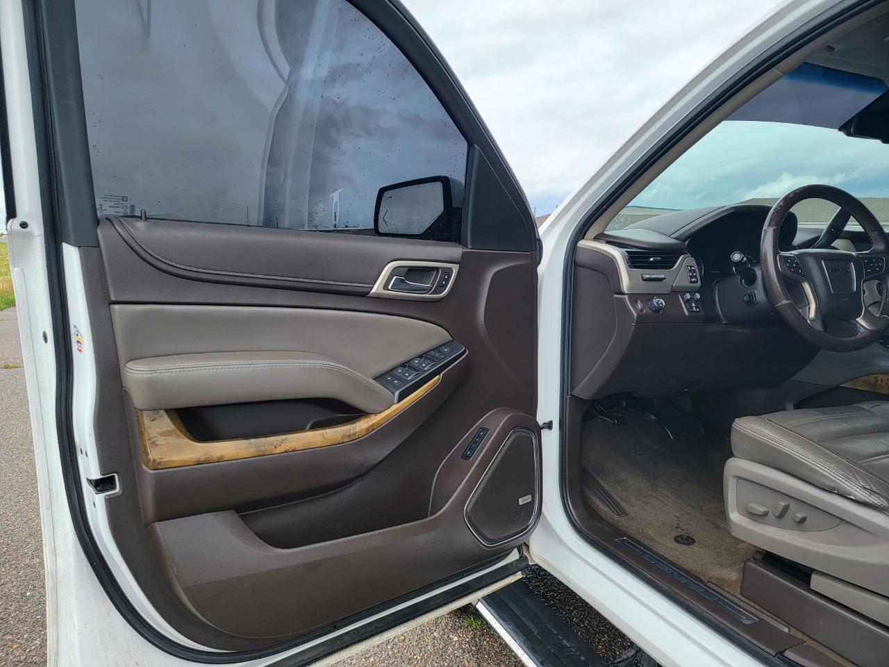 GMC Yukon XL 2WD 4dr Denali 2016
