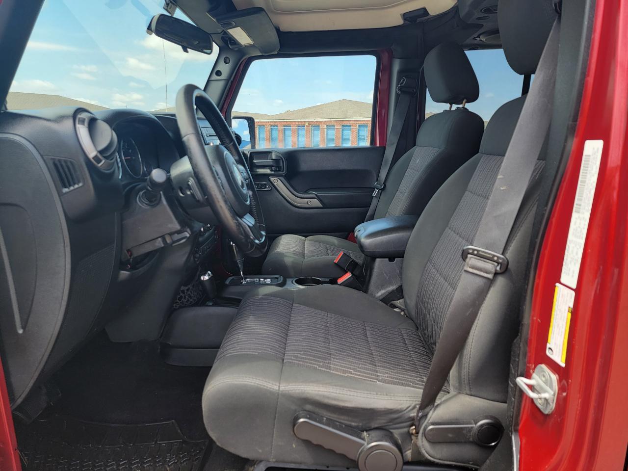 Jeep Wrangler Unlimited 4WD 4dr Sport 2012