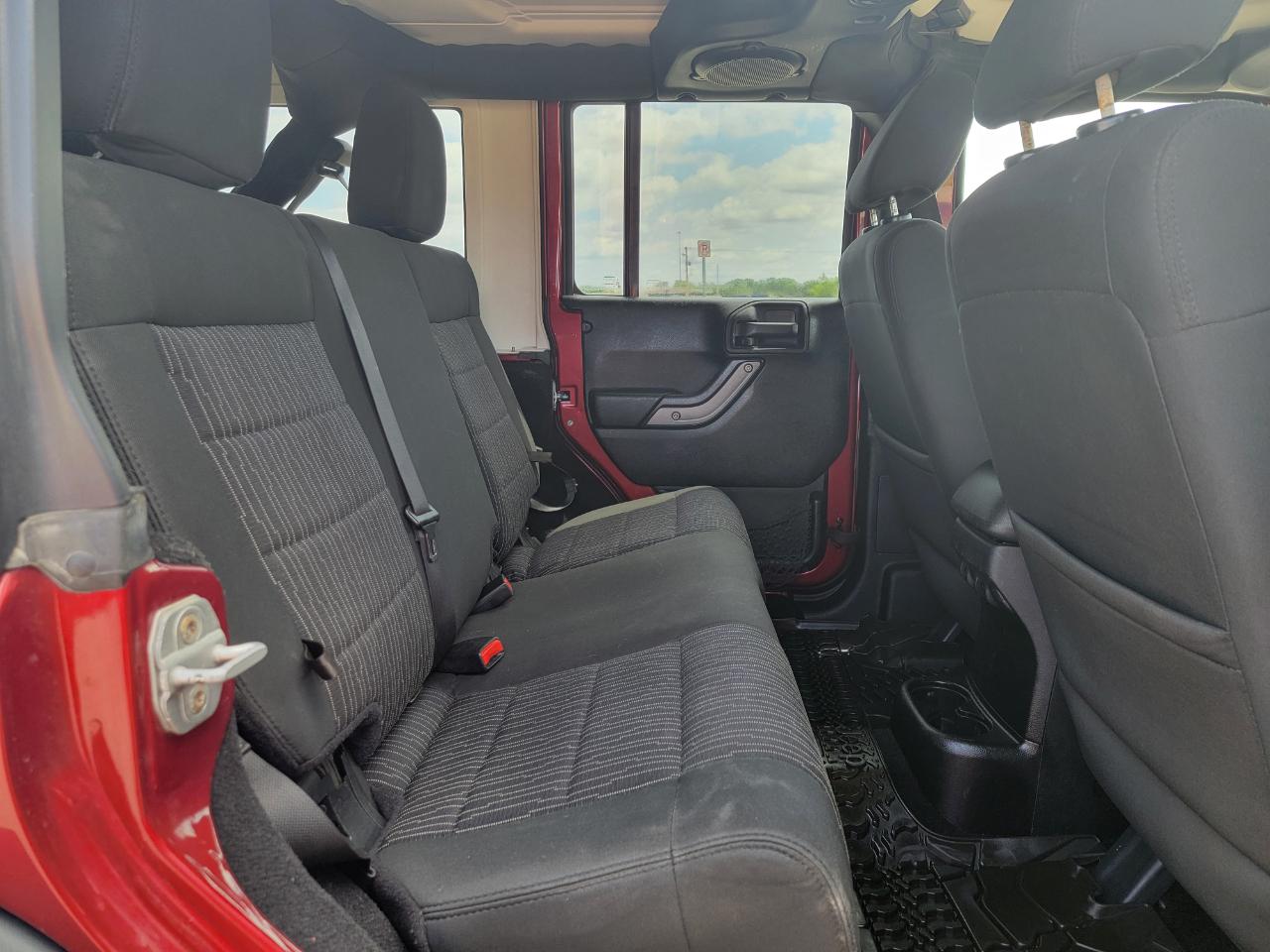 Jeep Wrangler Unlimited 4WD 4dr Sport 2012