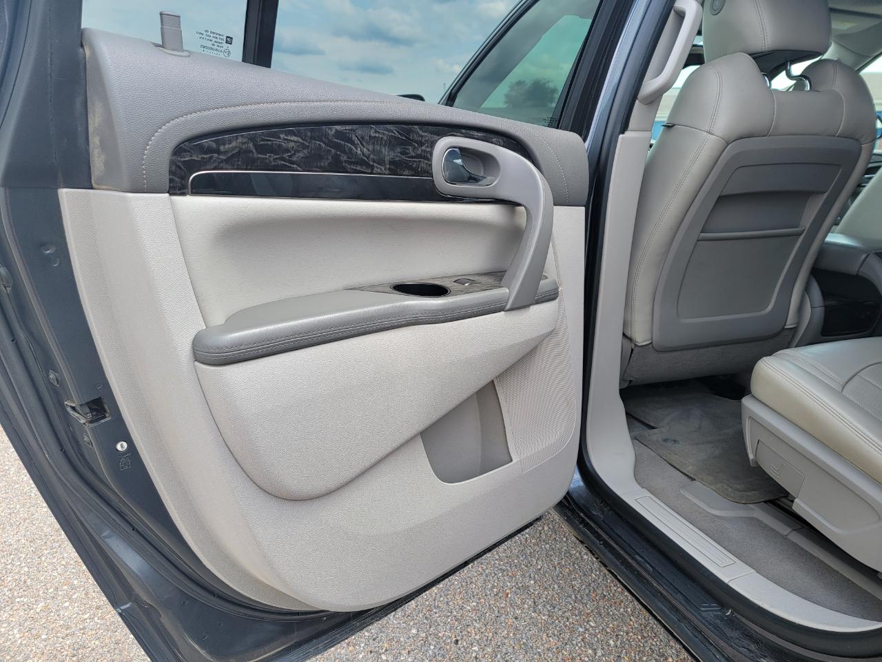 Buick Enclave FWD 4dr Leather 2014