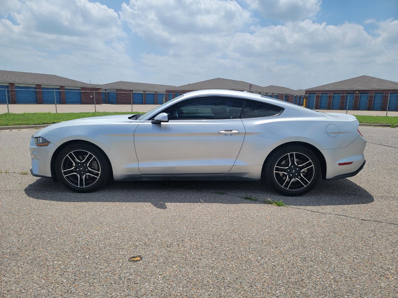 Ford Mustang EcoBoost Fastback 2018