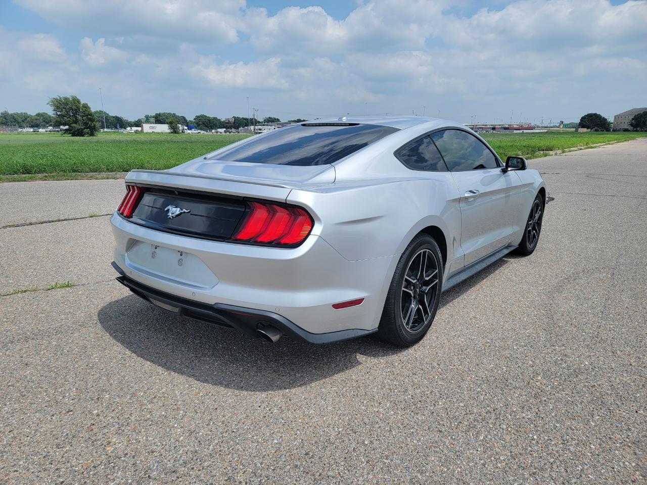 Ford Mustang EcoBoost Fastback 2018