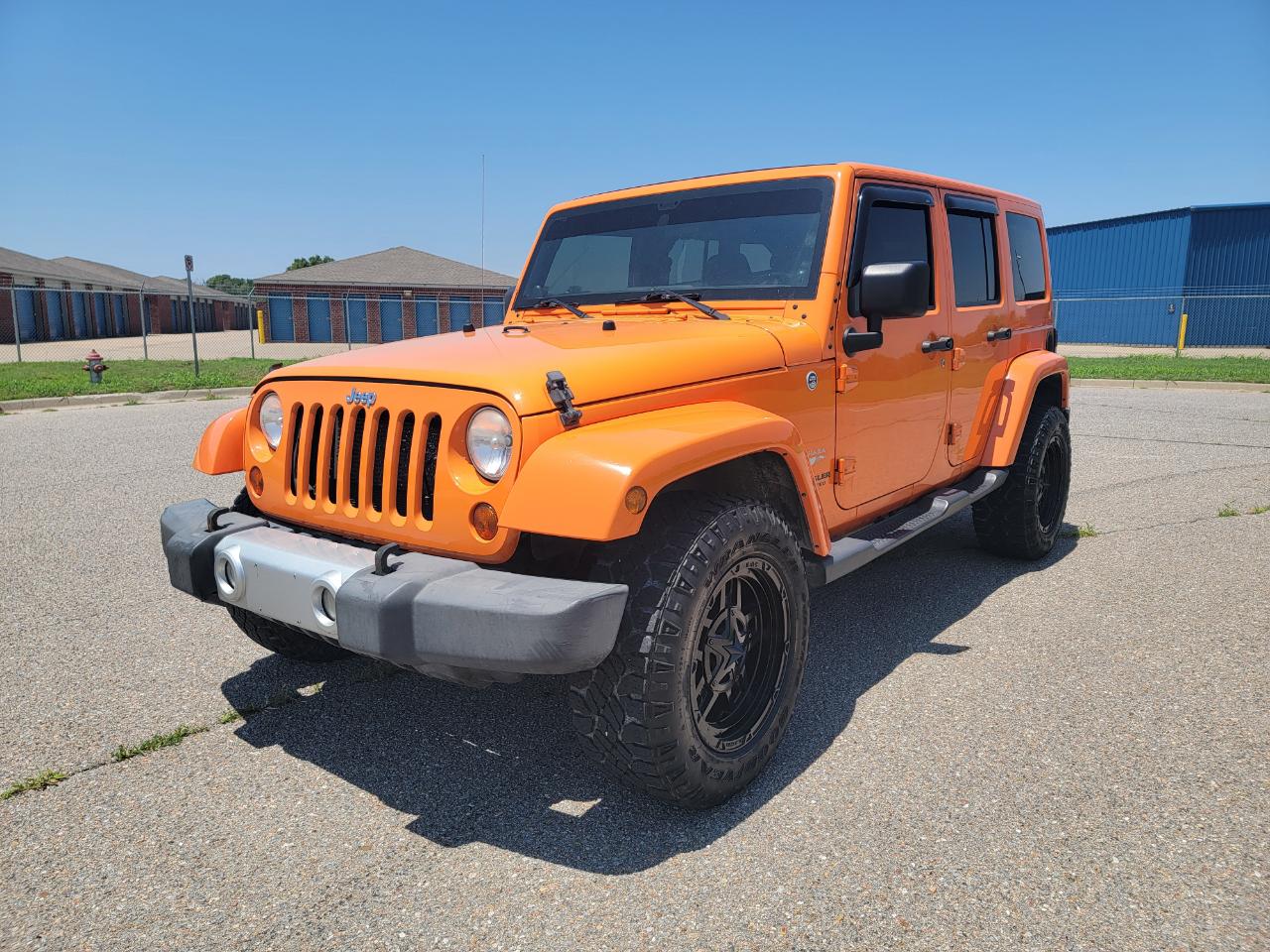 Jeep Wrangler Unlimited 4WD 4dr Sahara 2012