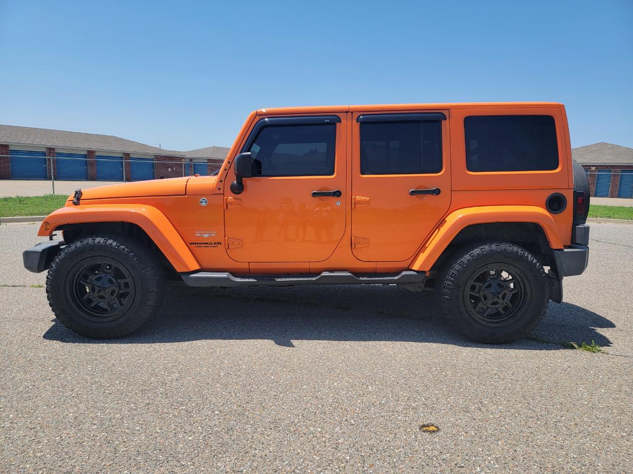 Jeep Wrangler Unlimited 4WD 4dr Sahara 2012
