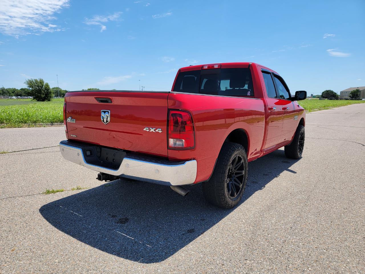 RAM 1500 4WD Quad Cab 140.5" Big Horn 2014