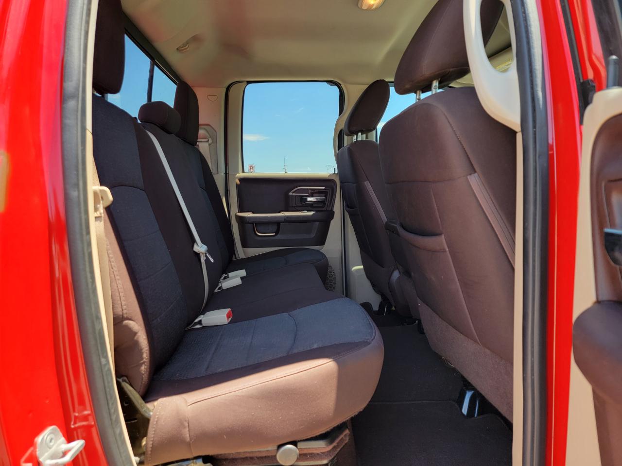 RAM 1500 4WD Quad Cab 140.5" Big Horn 2014