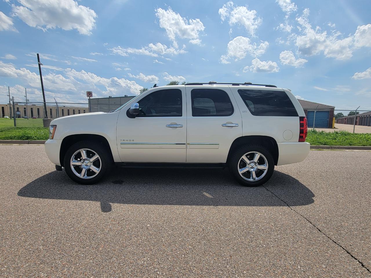 Chevrolet Tahoe 4WD 4dr 1500 LTZ 2013