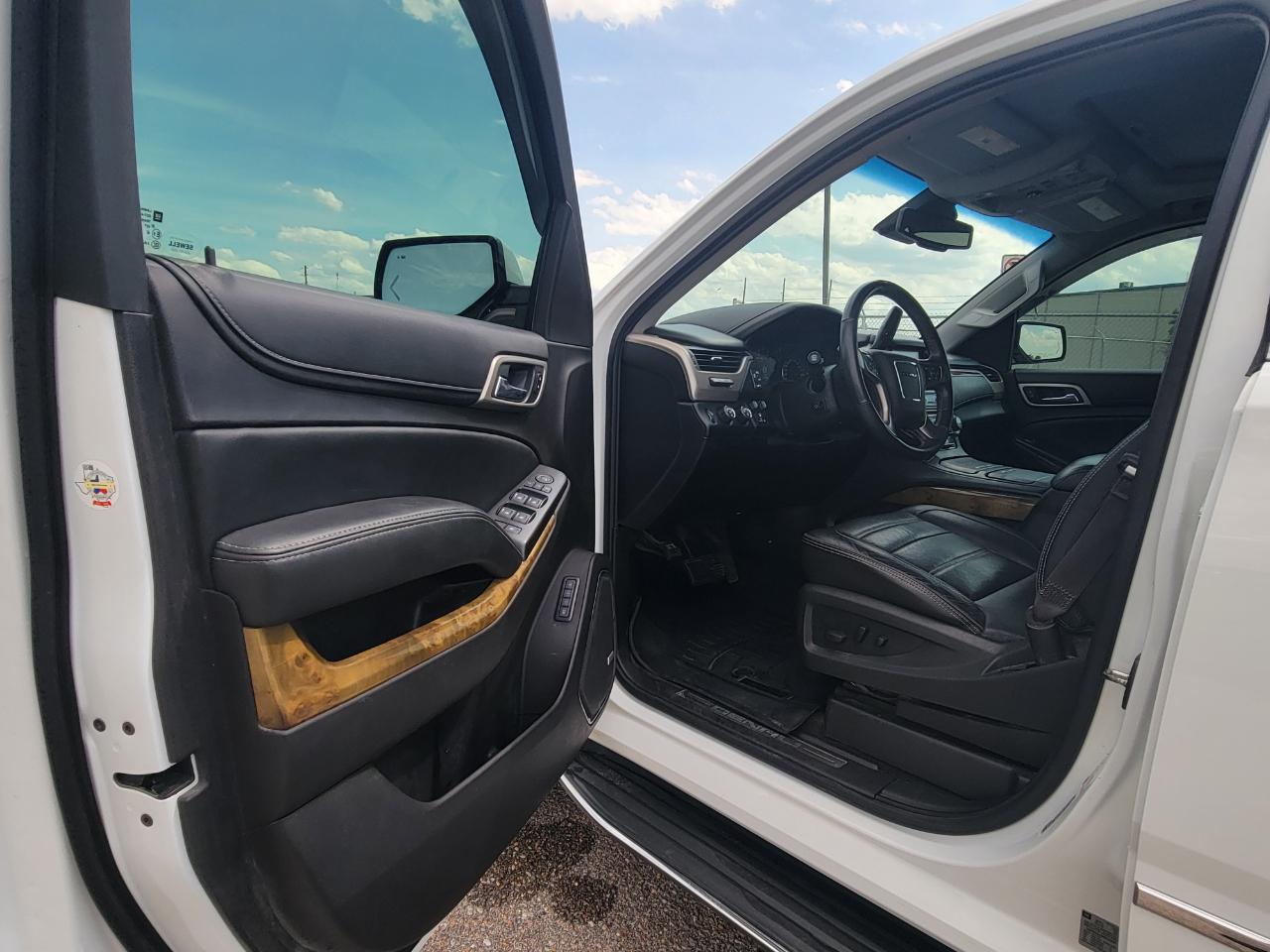 GMC Yukon 4WD 4dr Denali 2017