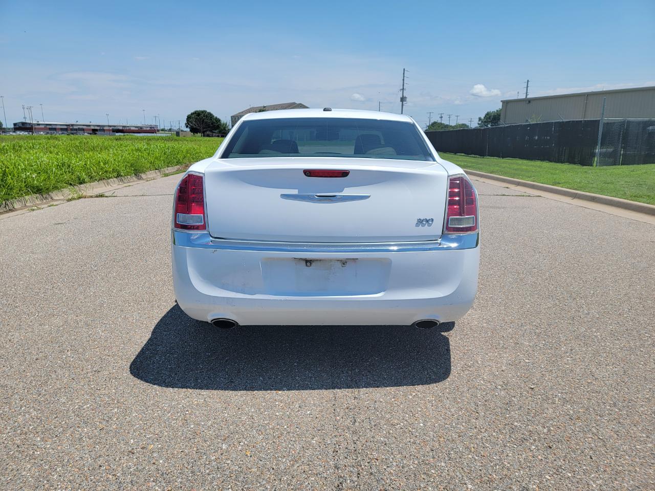 Chrysler 300 4dr Sdn V6 Limited RWD 2012
