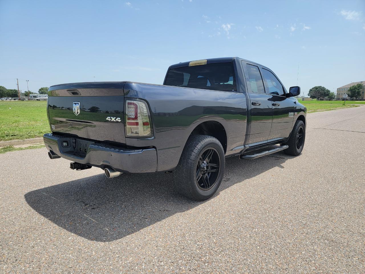 RAM 1500 4WD Quad Cab 140.5" Express 2014