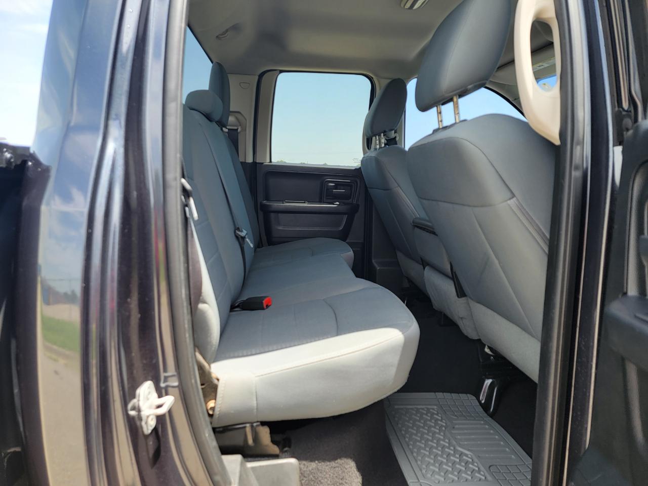 RAM 1500 4WD Quad Cab 140.5" Express 2014