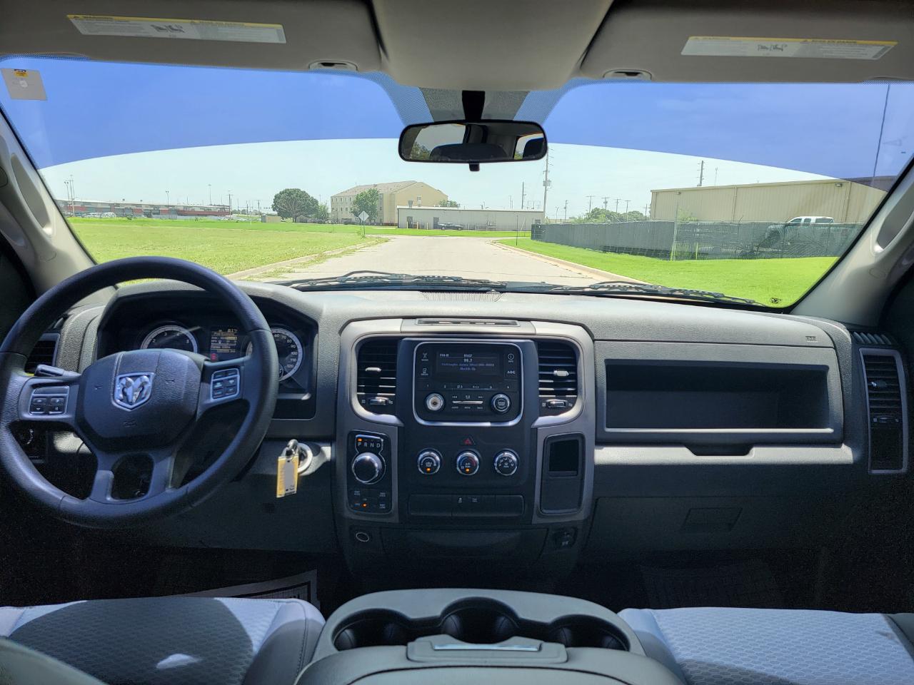 RAM 1500 4WD Quad Cab 140.5" Express 2014