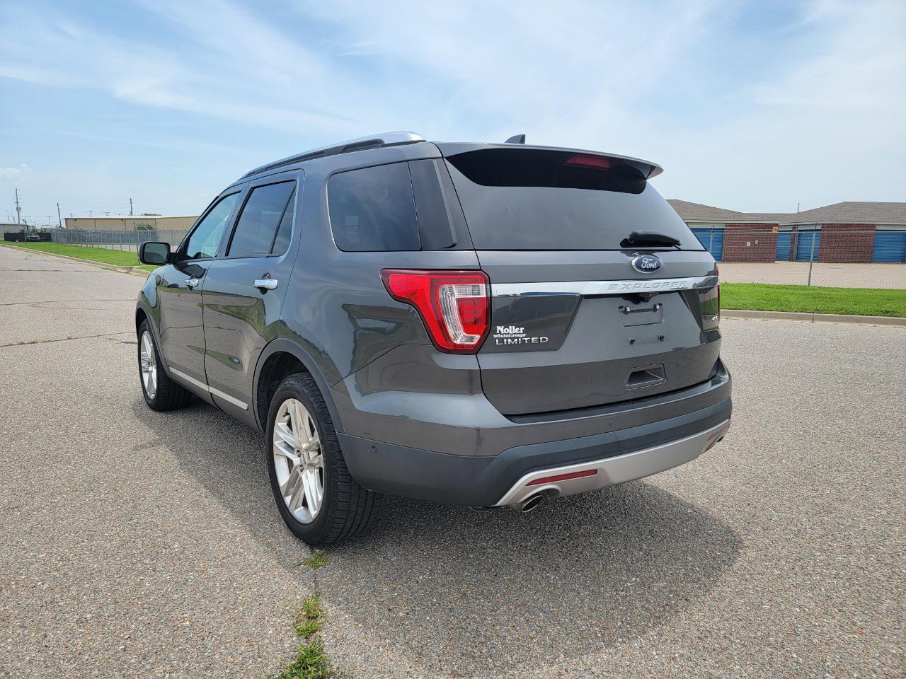 Ford Explorer Limited 4WD 2017