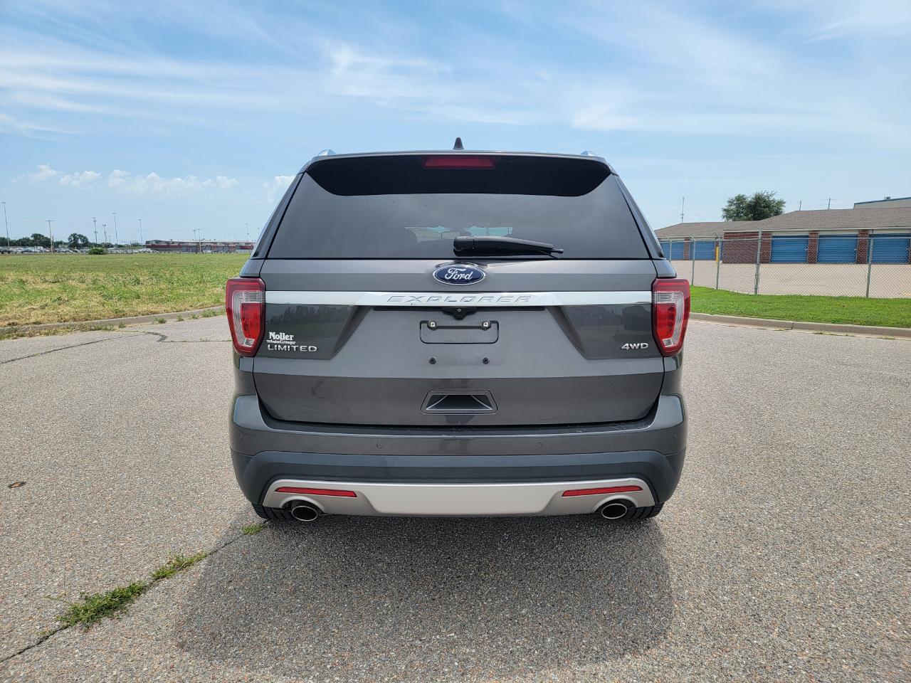Ford Explorer Limited 4WD 2017