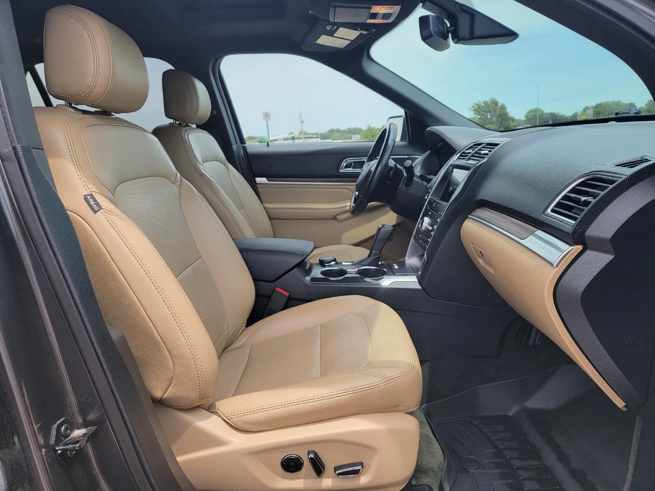 Ford Explorer Limited 4WD 2017