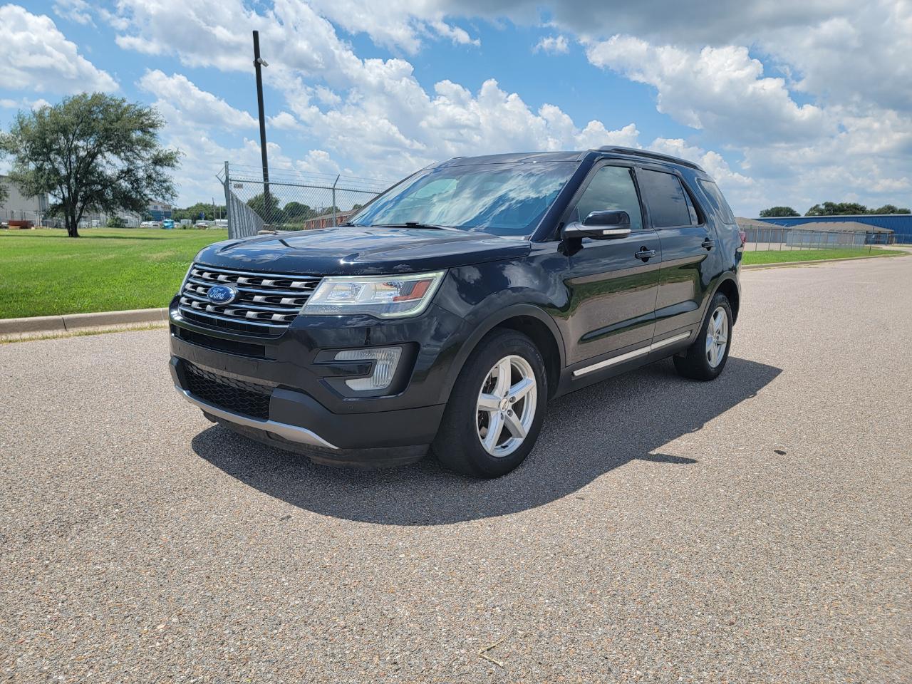 Ford Explorer XLT 4WD 2017