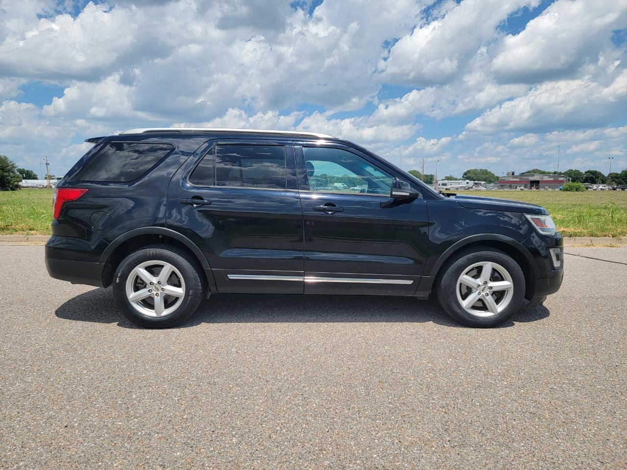 Ford Explorer XLT 4WD 2017