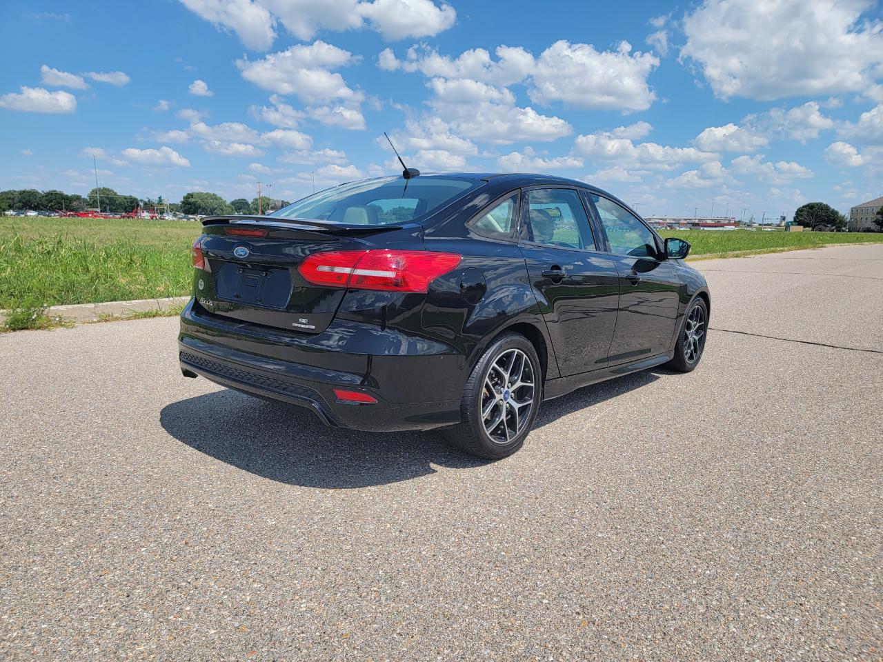 Ford Focus 4dr Sdn SE 2016