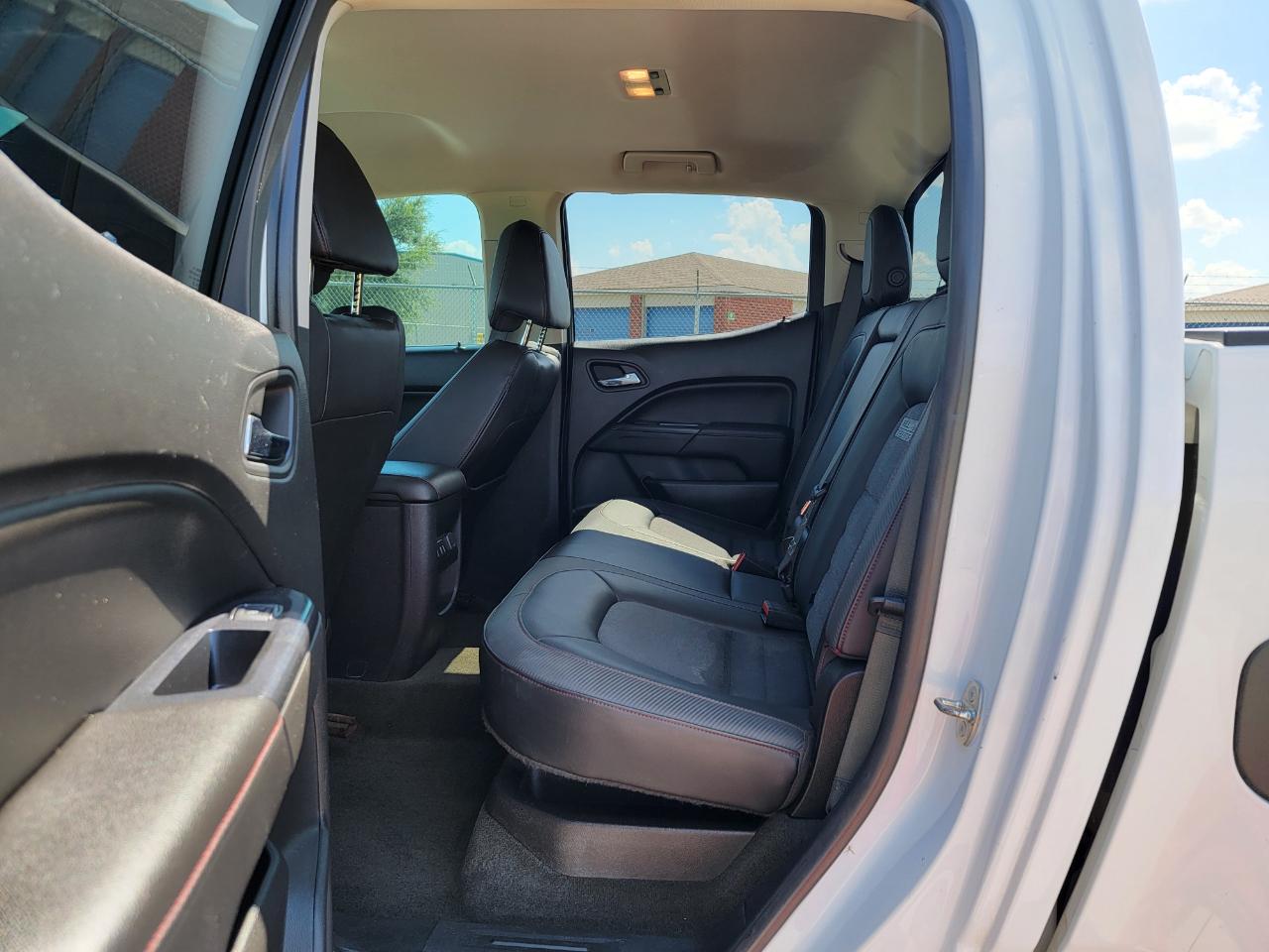 GMC Canyon 4WD Crew Cab 128.3" All Terrain w/Cloth 2018