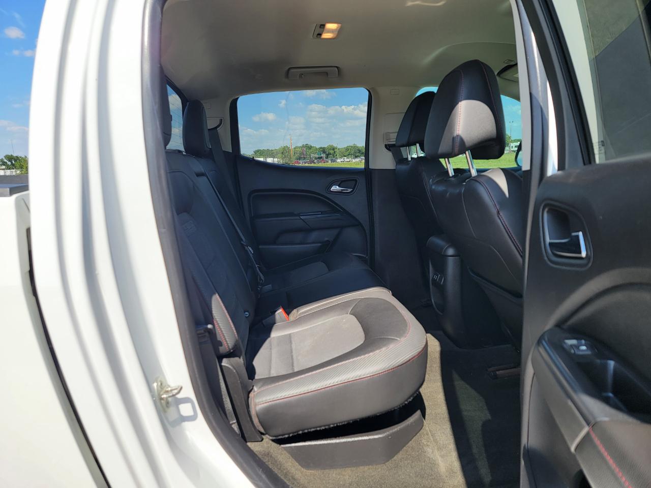 GMC Canyon 4WD Crew Cab 128.3" All Terrain w/Cloth 2018