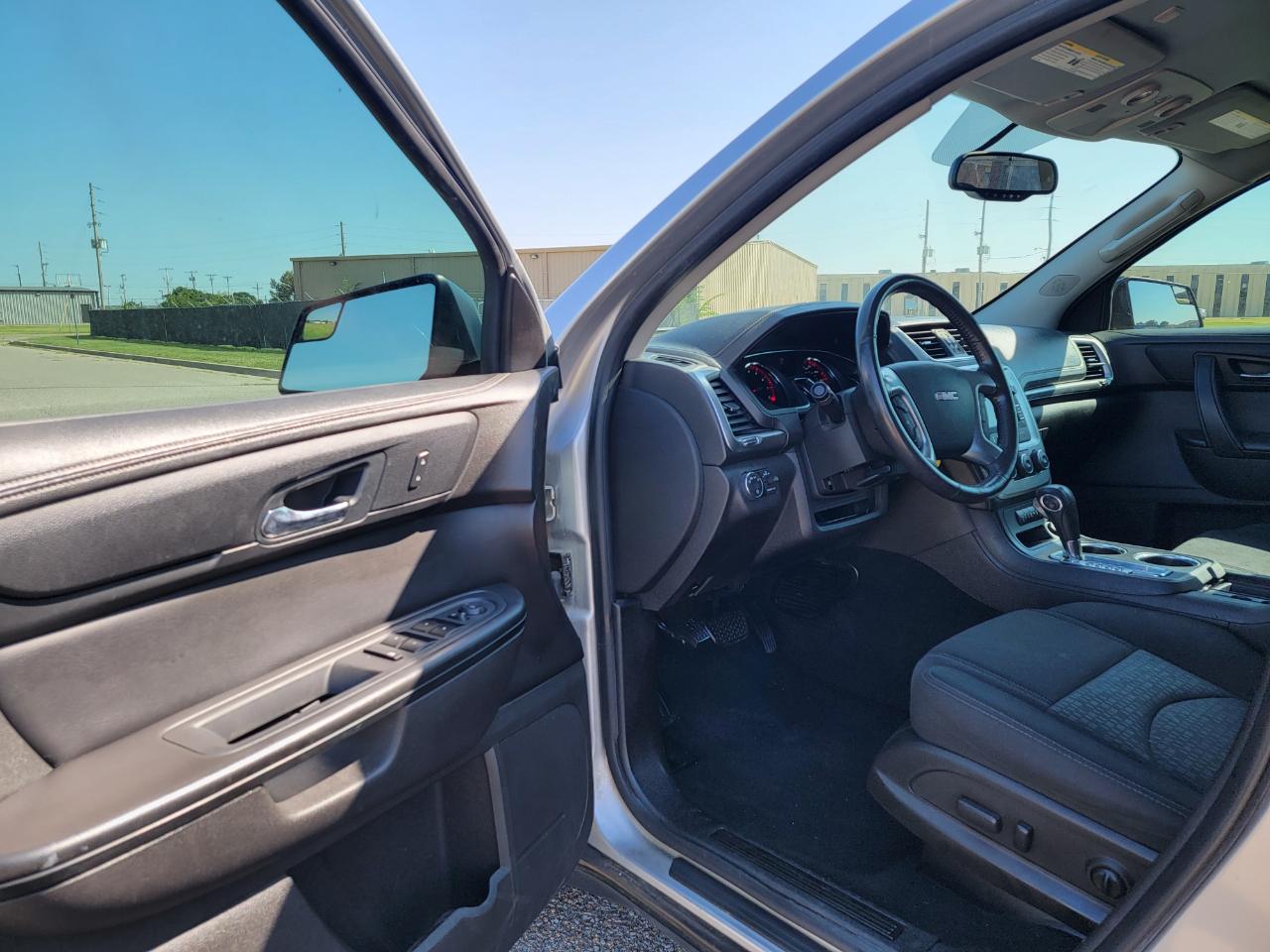 GMC Acadia FWD 4dr SLE2 2014