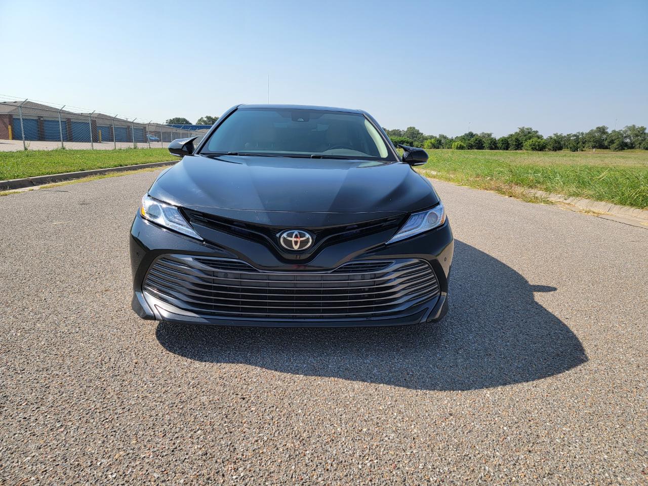 Toyota Camry XLE Auto (Natl) 2018