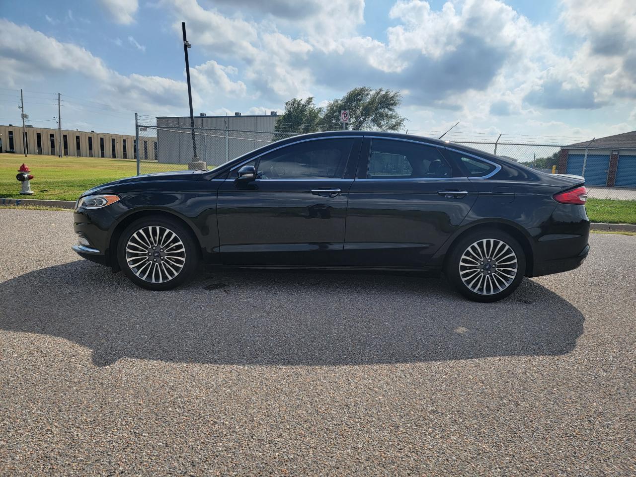 Ford Fusion Titanium FWD 2017