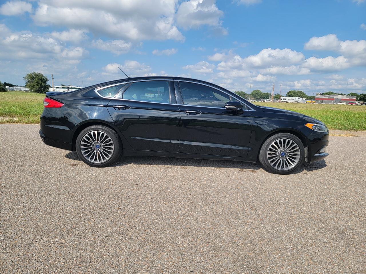 Ford Fusion Titanium FWD 2017