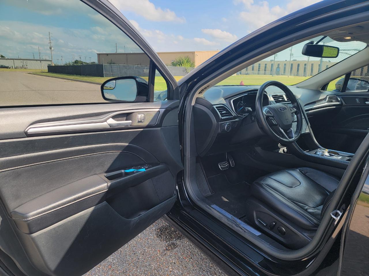 Ford Fusion Titanium FWD 2017