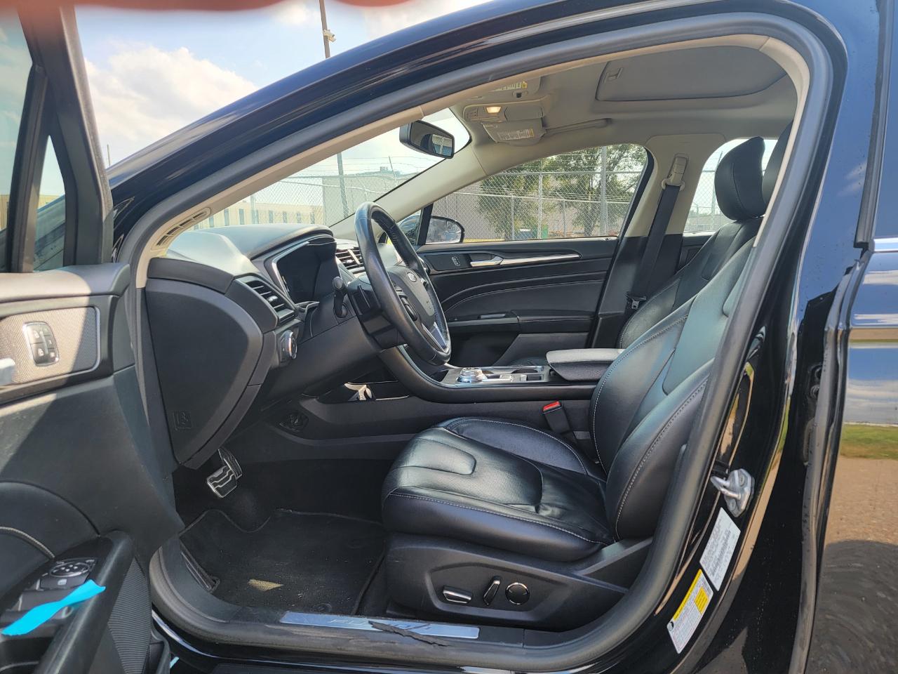 Ford Fusion Titanium FWD 2017
